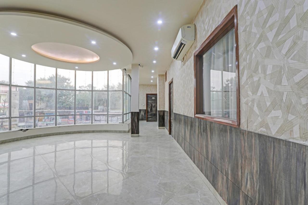 Townhouse 1150 Hotel Dayal Palace Chinhat Bagian luar foto
